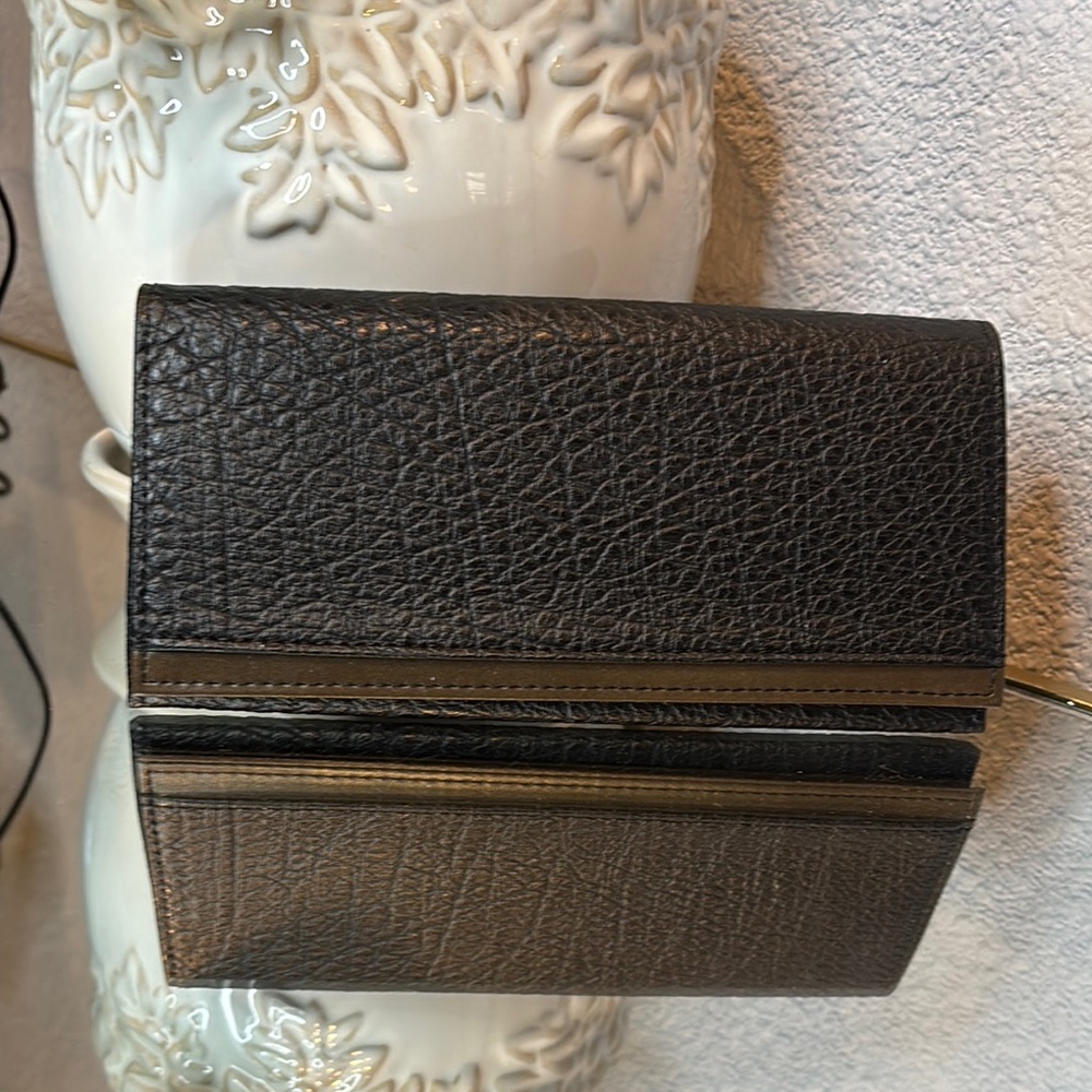 Pola‎ Textured Brown Leather Wallet